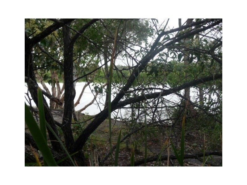 4 Aqua Place, Tin Can Bay QLD 4580