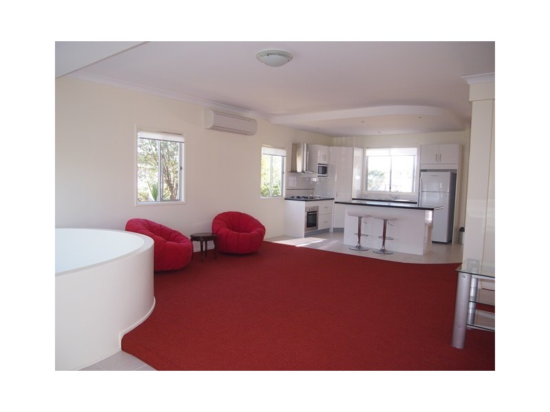 9 Whiting Street, Tin Can Bay QLD 4580