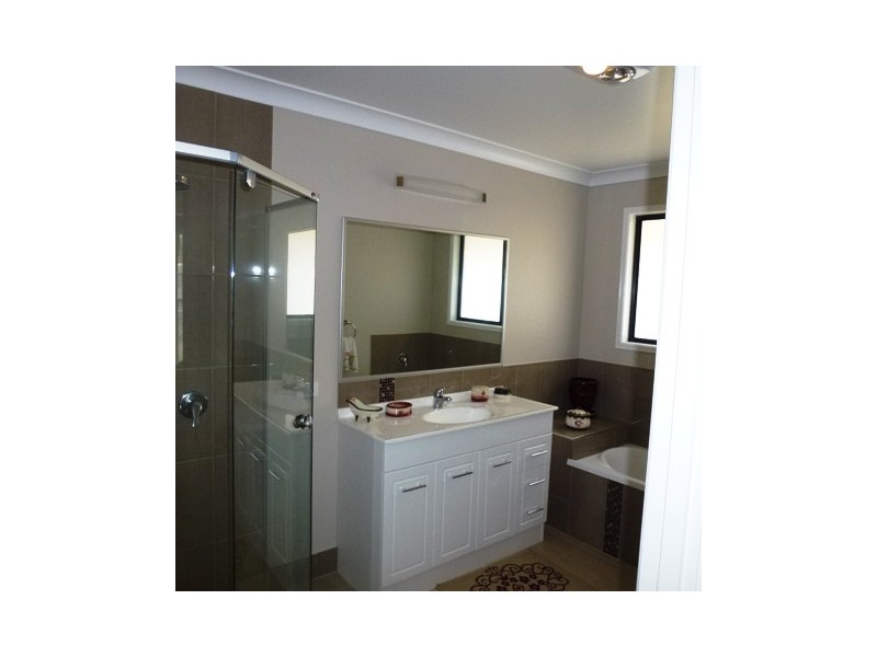 19 Tarwhine Street, Tin Can Bay QLD 4580