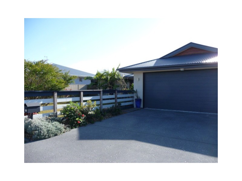 21 Kanimbla Avenue, Cooloola Cove QLD 4580