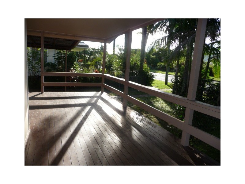 32 Tailor St, Tin Can Bay QLD 4580