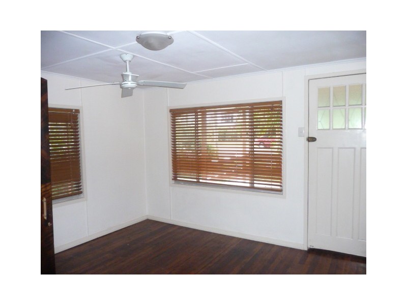 32 Tailor St, Tin Can Bay QLD 4580