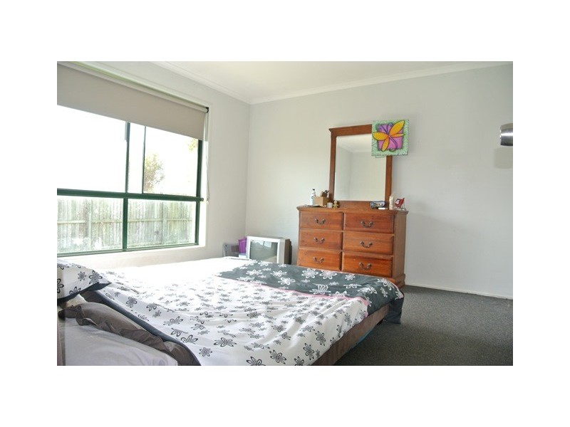 17 Canberra Ave, Cooloola Cove QLD 4580