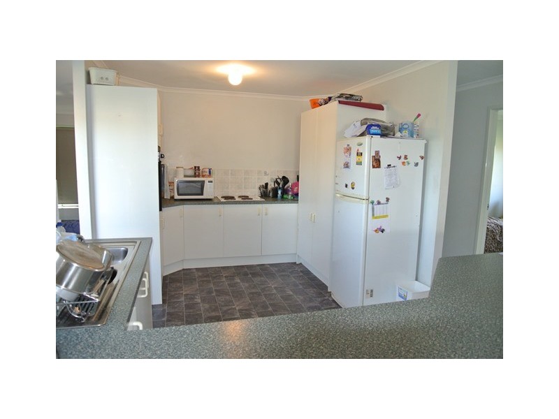 17 Canberra Ave, Cooloola Cove QLD 4580