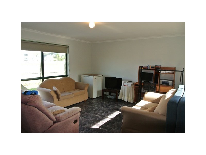 17 Canberra Ave, Cooloola Cove QLD 4580