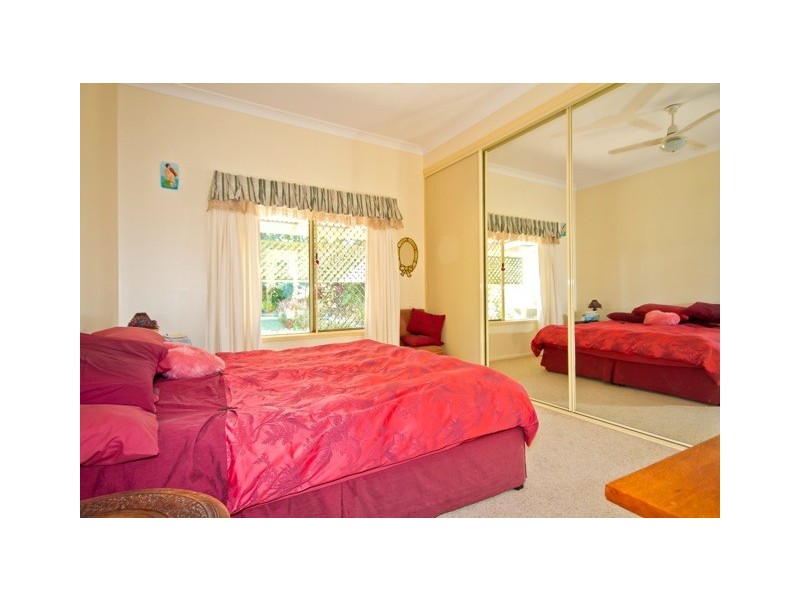 7 Iberia Ct, Cooloola Cove QLD 4580