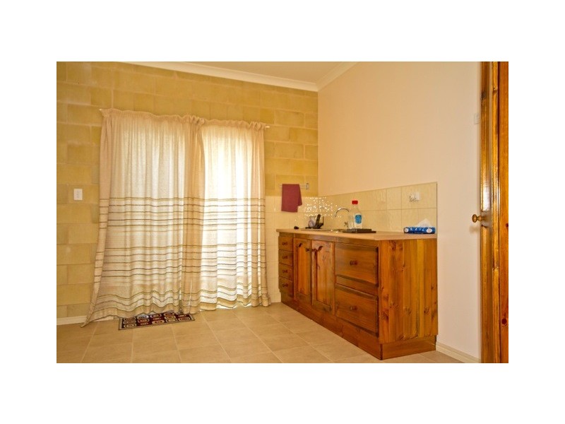 7 Iberia Ct, Cooloola Cove QLD 4580