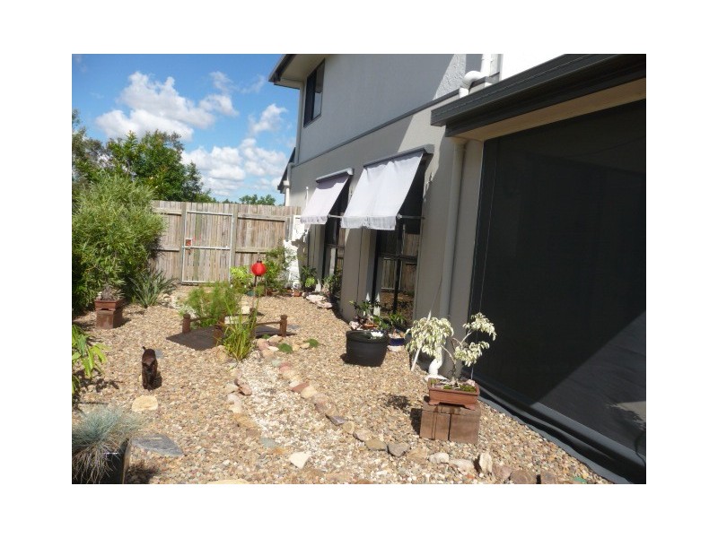 2/41 Creekside Esp, Cooloola Cove QLD 4580