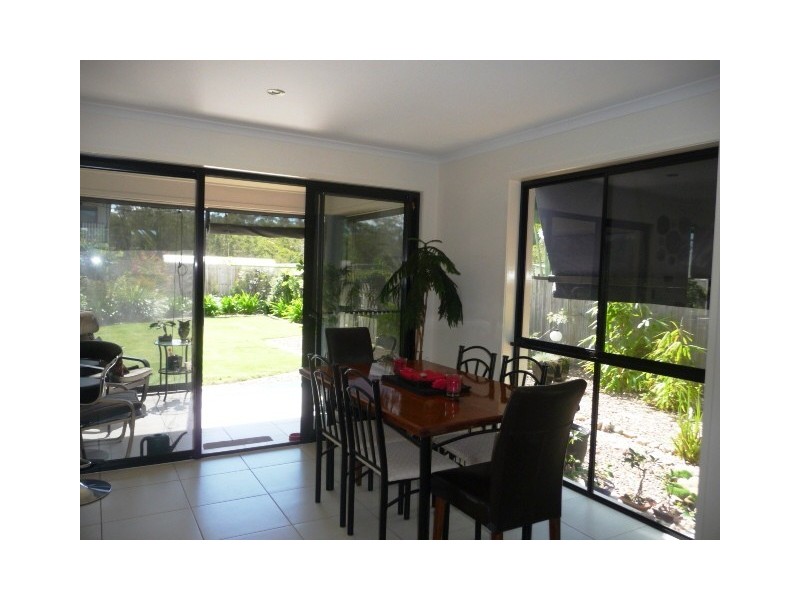 2/41 Creekside Esp, Cooloola Cove QLD 4580