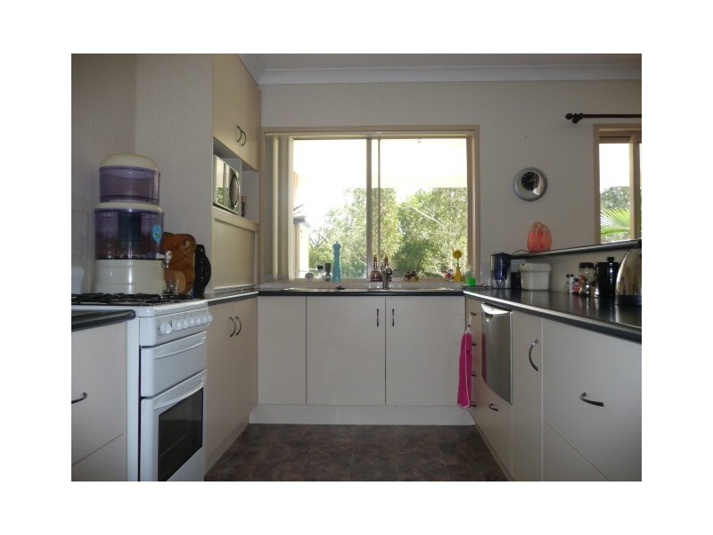 4 Enterprise Ct, Cooloola Cove QLD 4580