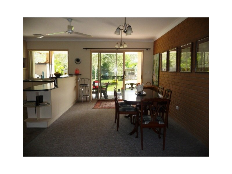 4 Enterprise Ct, Cooloola Cove QLD 4580