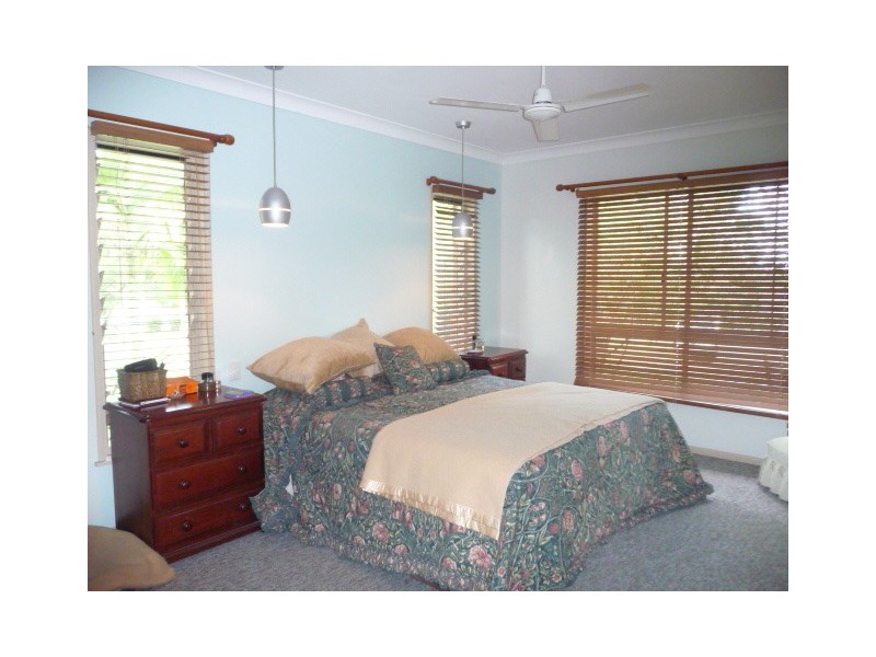 4 Enterprise Ct, Cooloola Cove QLD 4580