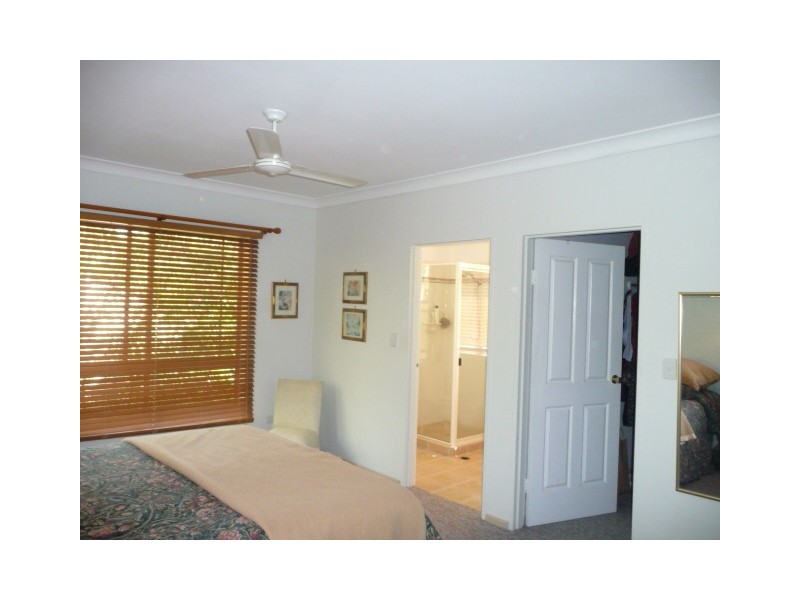 4 Enterprise Ct, Cooloola Cove QLD 4580