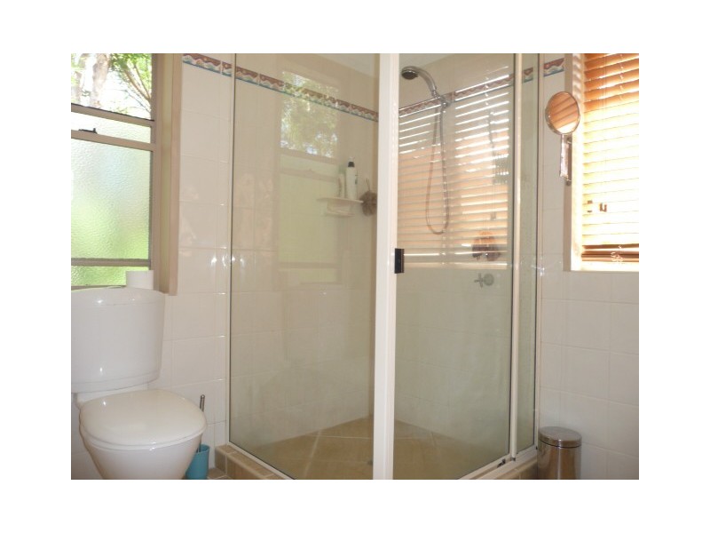 4 Enterprise Ct, Cooloola Cove QLD 4580