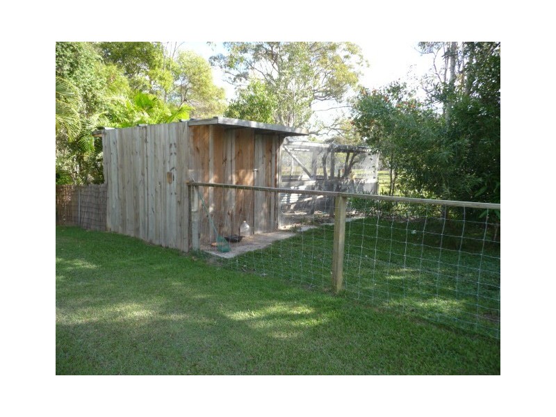 4 Enterprise Ct, Cooloola Cove QLD 4580