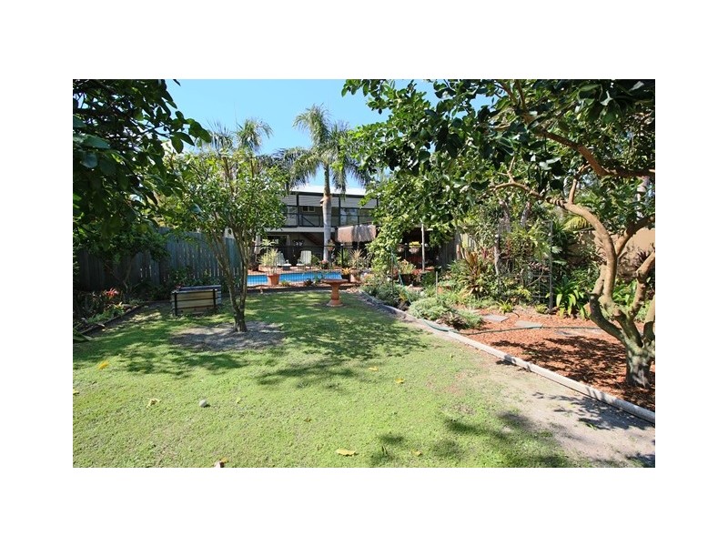 4 Victory Court, Cooloola Cove QLD 4580
