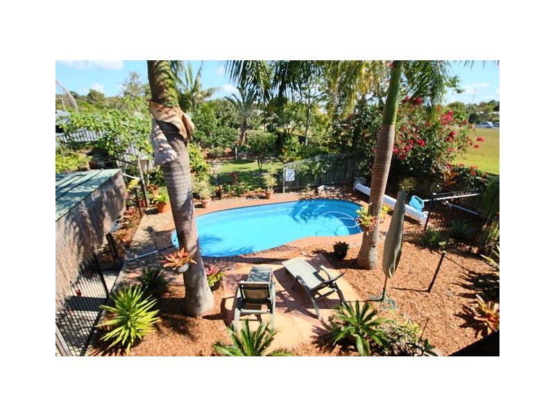 4 Victory Court, Cooloola Cove QLD 4580