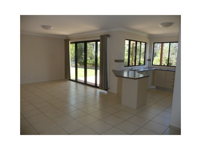 19 Habitat Cct, Cooloola Cove QLD 4580