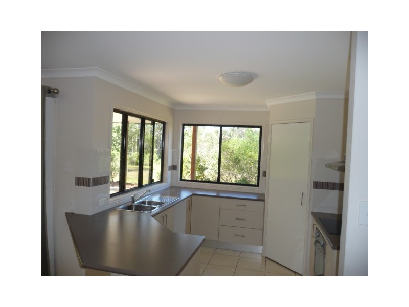 19 Habitat Cct, Cooloola Cove QLD 4580