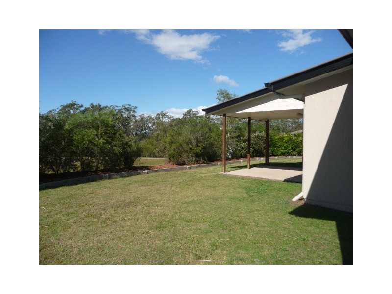 19 Habitat Cct, Cooloola Cove QLD 4580
