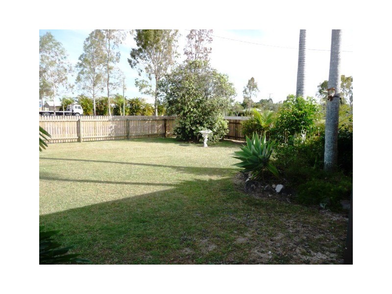 102 Gympie Rd, Tin Can Bay QLD 4580