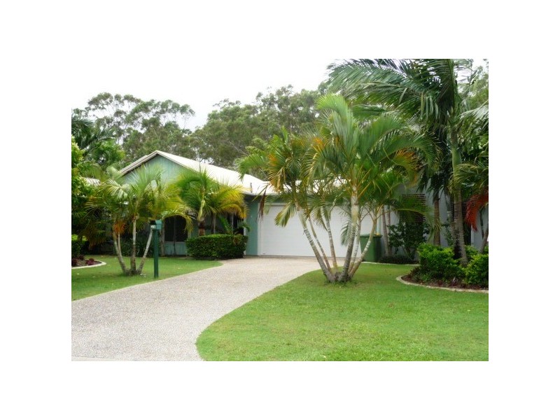 29 Fyshburn Dr, Cooloola Cove QLD 4580