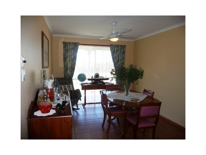 11 Endurance Ave, Cooloola Cove QLD 4580