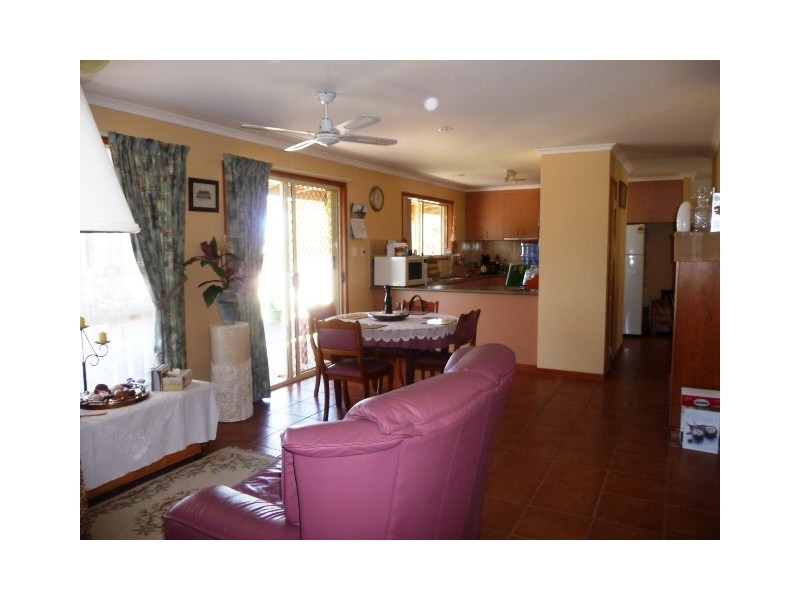 11 Endurance Ave, Cooloola Cove QLD 4580