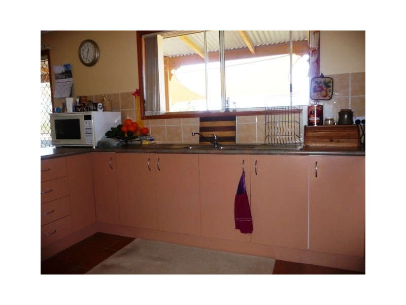 11 Endurance Ave, Cooloola Cove QLD 4580