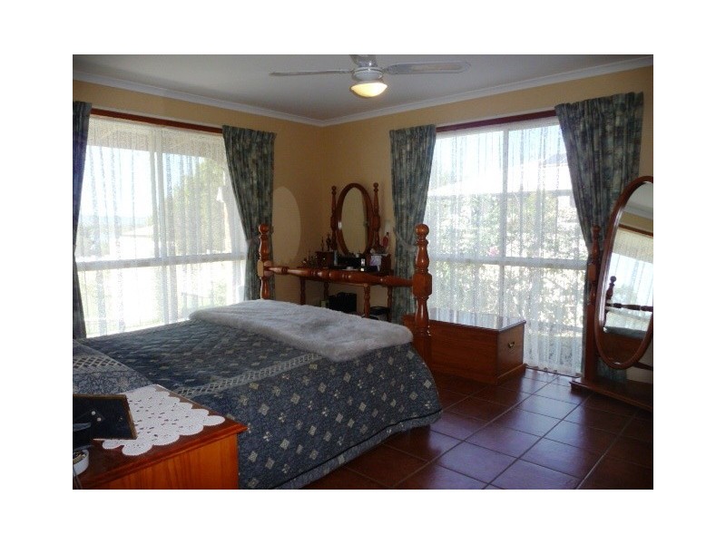11 Endurance Ave, Cooloola Cove QLD 4580
