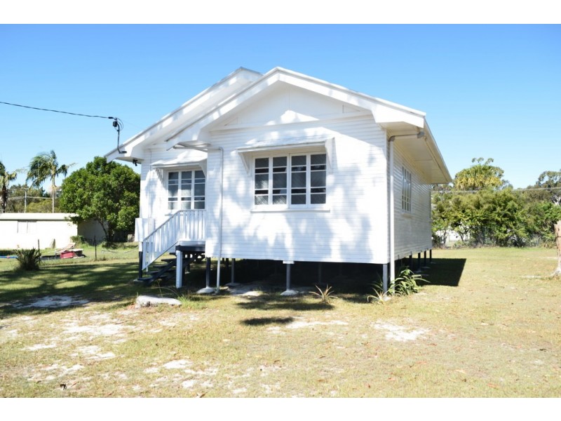 8 Doric Ct, Cooloola Cove QLD 4580