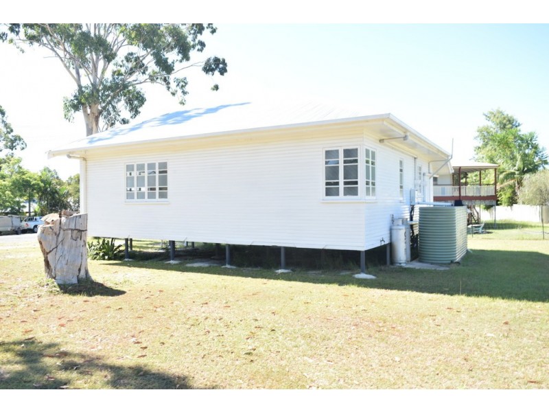 8 Doric Ct, Cooloola Cove QLD 4580