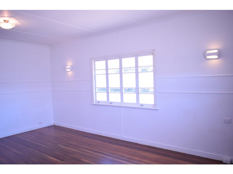 8 Doric Ct, Cooloola Cove QLD 4580