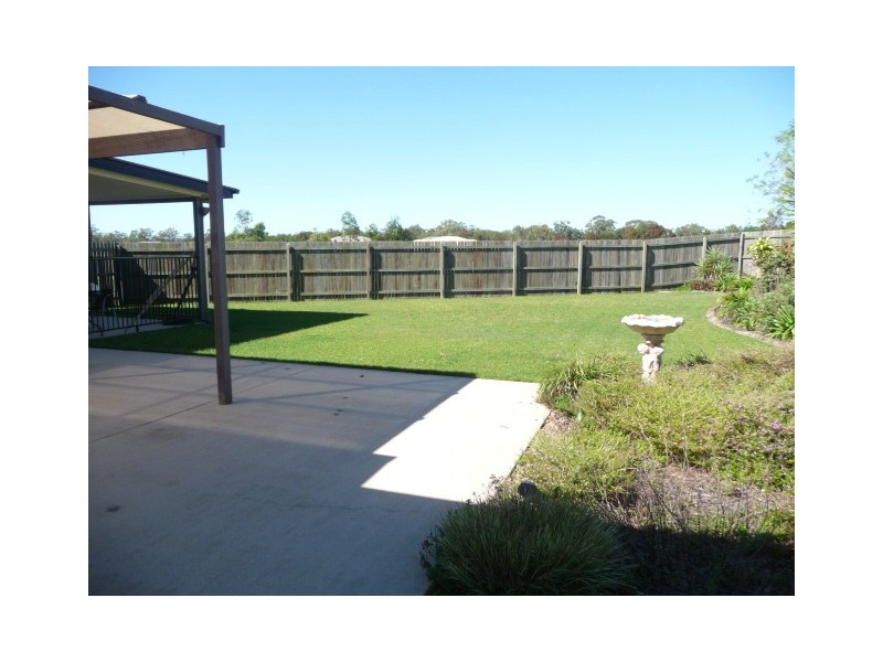 36 Creekside Esp, Cooloola Cove QLD 4580