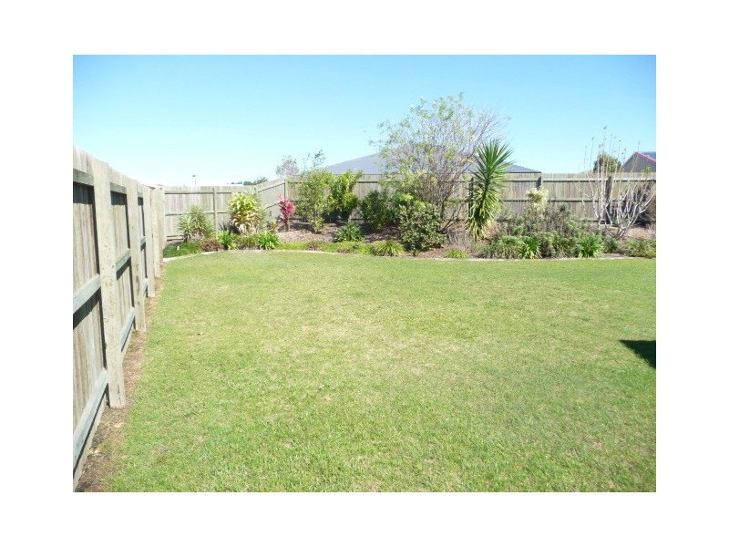 36 Creekside Esp, Cooloola Cove QLD 4580