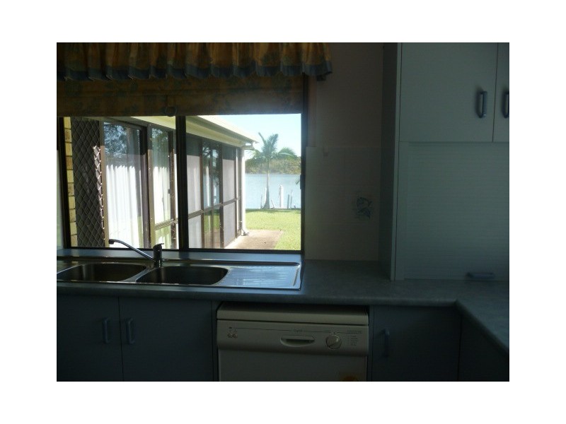 12 Esplanade, Tin Can Bay QLD 4580