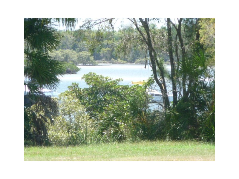 20 Oyster Parade, Tin Can Bay QLD 4580