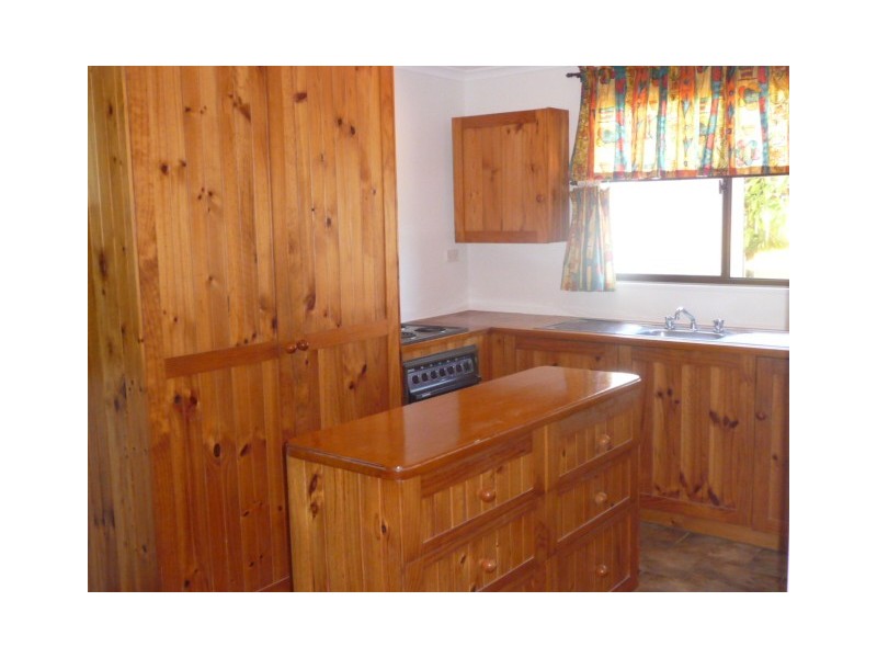 20 Oyster Parade, Tin Can Bay QLD 4580