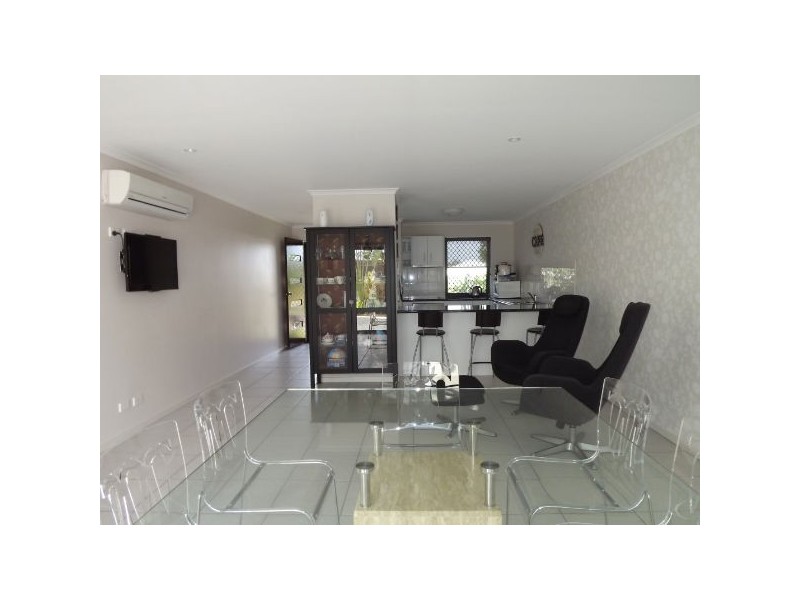 2/43 Creekside Esp, Cooloola Cove QLD 4580