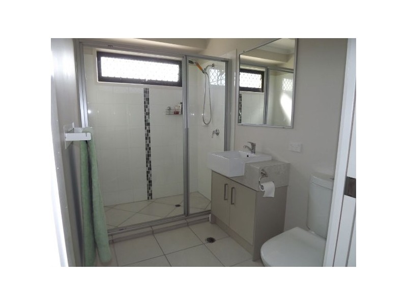 2/43 Creekside Esp, Cooloola Cove QLD 4580