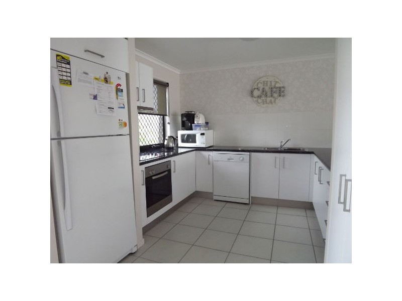 2/43 Creekside Esp, Cooloola Cove QLD 4580