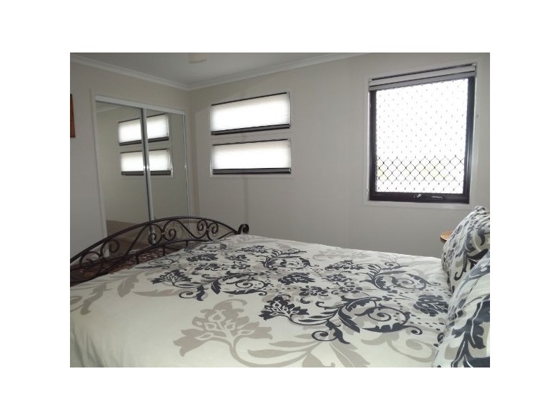 2/43 Creekside Esp, Cooloola Cove QLD 4580