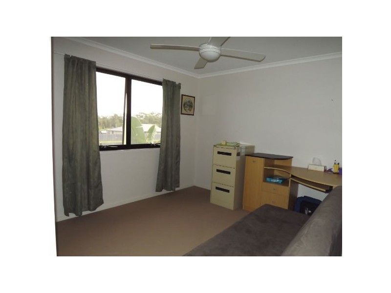 2/43 Creekside Esp, Cooloola Cove QLD 4580