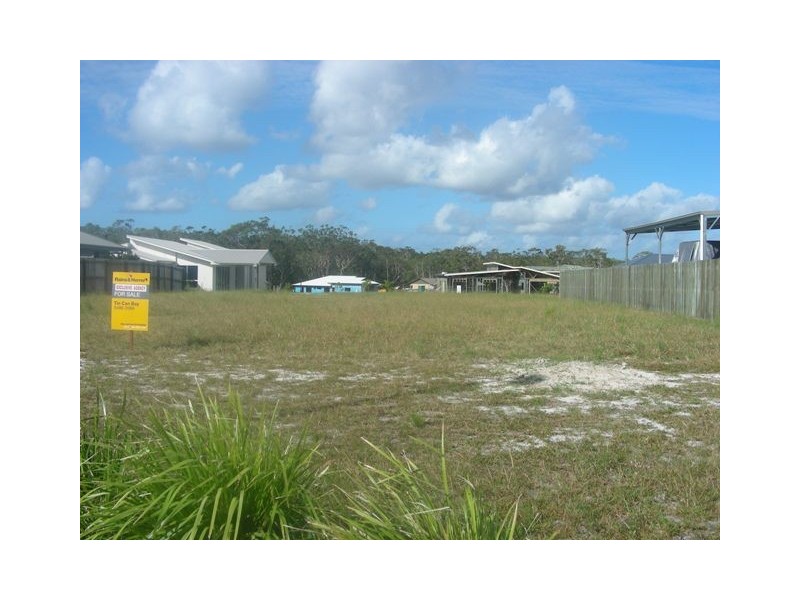 9 Lomandra Avenue, Cooloola Cove QLD 4580