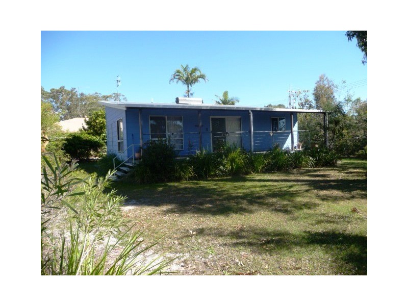 52 Ark Royal Dr, Cooloola Cove QLD 4580