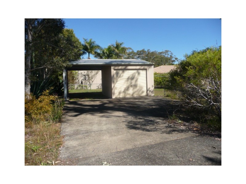 52 Ark Royal Dr, Cooloola Cove QLD 4580