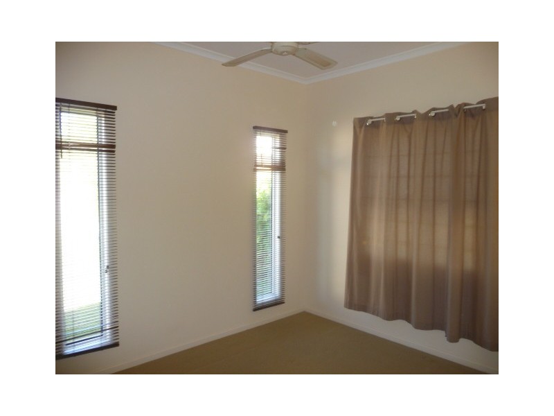 52 Ark Royal Dr, Cooloola Cove QLD 4580