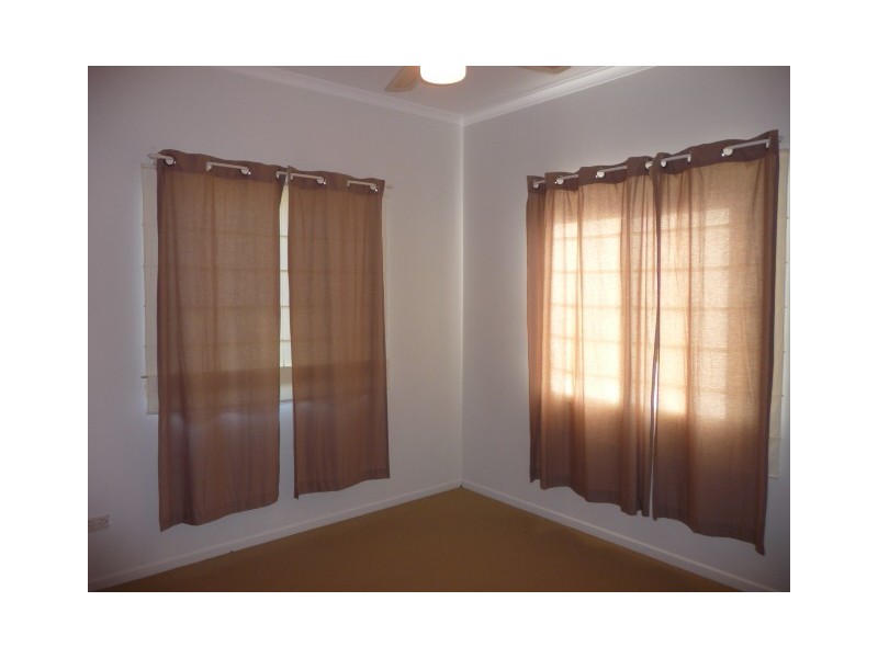 52 Ark Royal Dr, Cooloola Cove QLD 4580