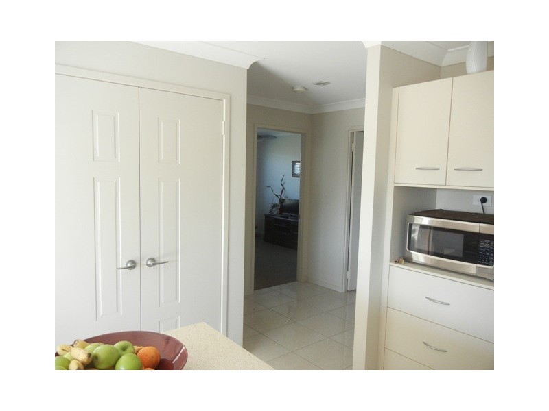 10 Habitat Cct, Cooloola Cove QLD 4580