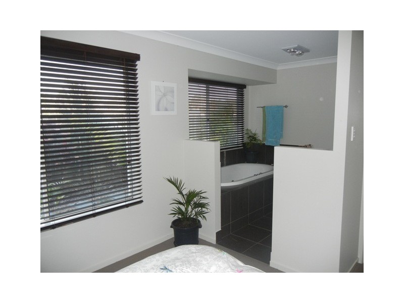 10 Habitat Cct, Cooloola Cove QLD 4580